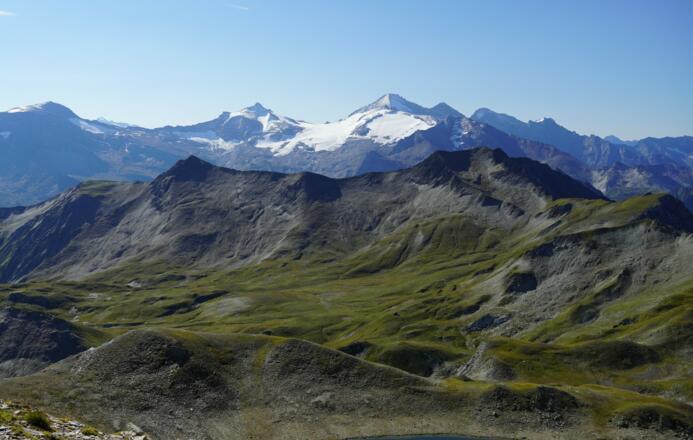 Blick vom Geierjoch zum Gschützspitzsattel, Hintertuxer Gletscher & Olperer