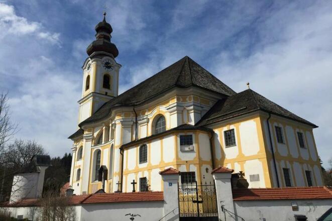 Pfarrkirche Hl. Kreuz in Berbling