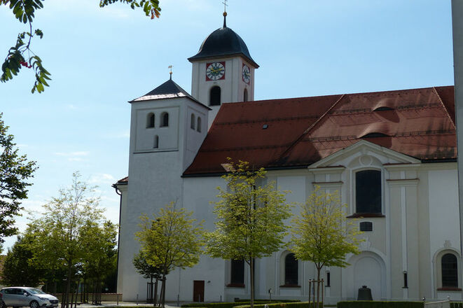 Ehem. Klosterkirche St. Marinus und Anianus
