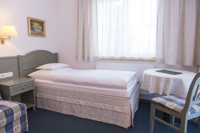 Einzelzimmer_Pazuel Suedbalkon