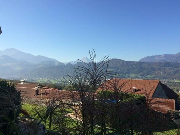 C2F2DBB8-C8B4-47AE-B653-A04494A2B34A