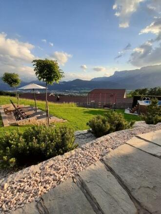 512E8342-319F-49A7-9E7E-3FDD76E85330