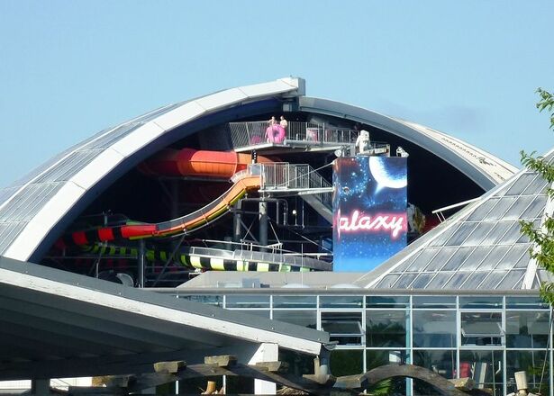 Rutschenparadies in der Therme Erding
