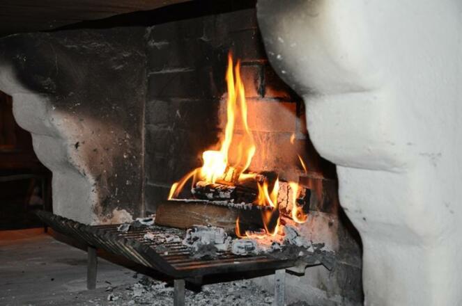 gemütliches Kaminfeuer