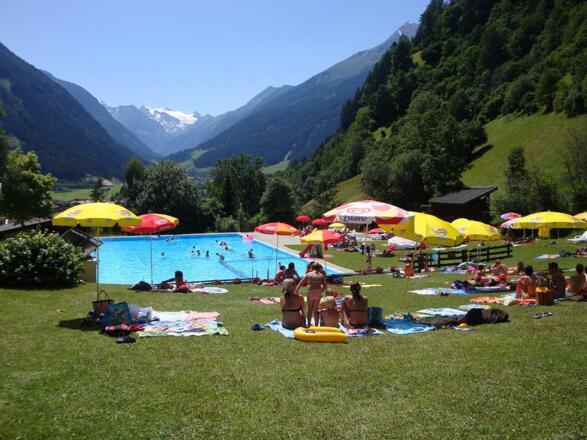 TVBStubaiTirol_Freibad_Neustift