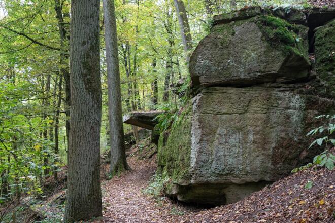 Wichtelhöhlen mit "Kanzel" | Bad Kissingen