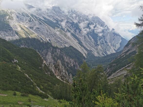 Blick vom Törl in das Halltal