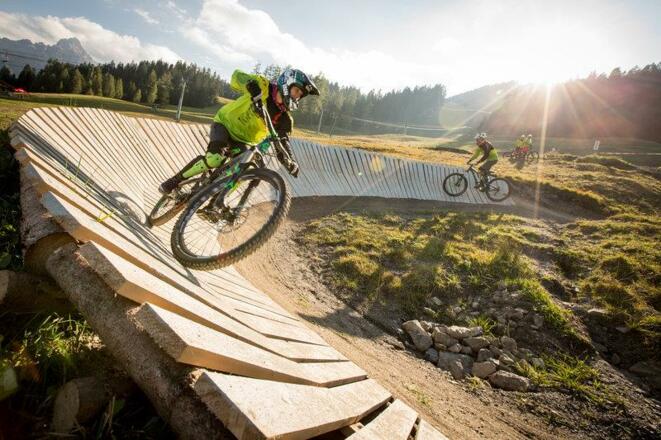 Bikepark_Brandnertal_-_First_Try_Guiding_(c)_Micha