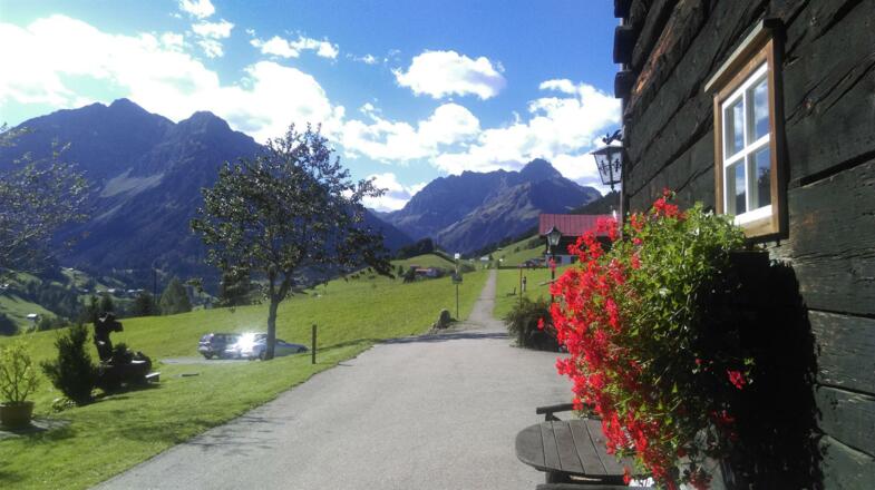 Bergpanorama auf der Sonnenterasse