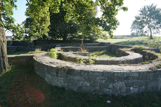 Überreste der Thermalanlage im Römerkastell Abusina in Eining an der Donau