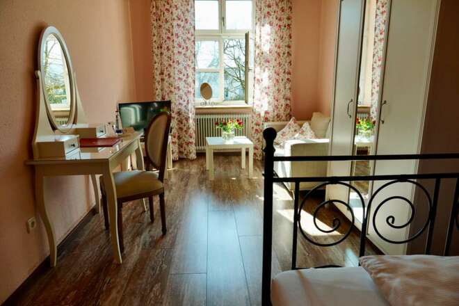 Endorfer Hof - Queen&#039;s Zimmer Dornröschen