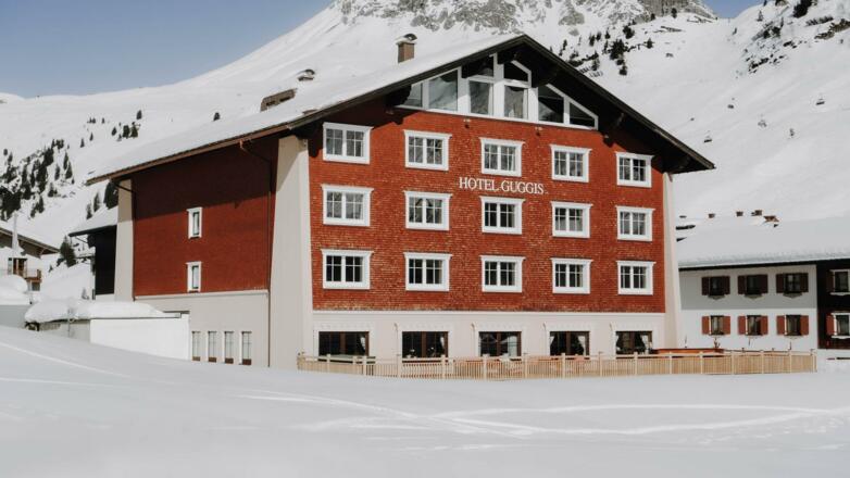 Hotel Guggis Zürs im Winter - Außenbereich