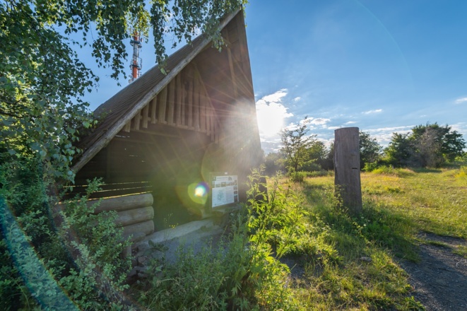 Schutzhütte auf der Hohen Geba