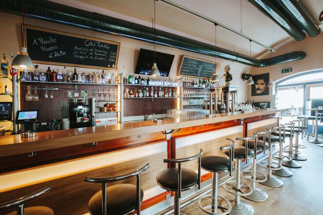 Kevins Bar