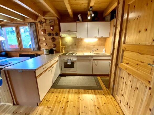 Ferienhaus Silvrettasicht - geräumige Einbauküche