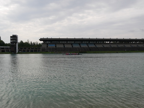 Regattaanlage Oberschleißheim _ Blick auf Zielturm und Haupttribüne