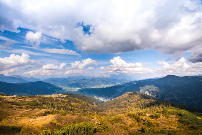 Panoramablick vom Gipfelkreuz
