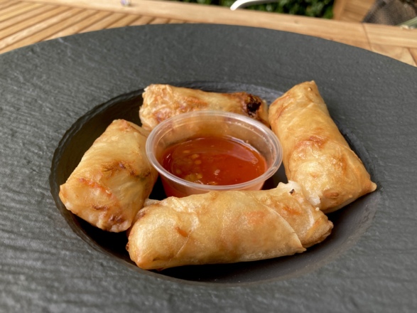 Vegetarische Frühlingsrollen mit Süß-Saurer Soße