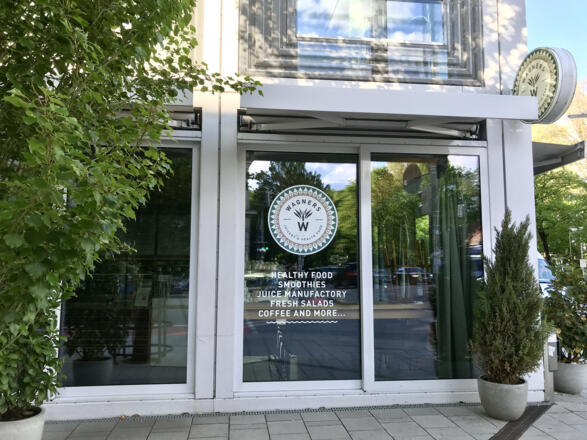 Frontaler Blick auf Wagners Eingangstüre in der Fraunhoferstraße