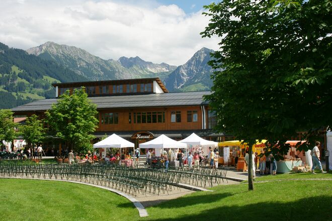 Die Touristinfo in Fischen im bayerischen Allgäu