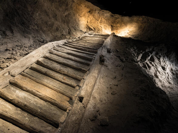 Älteste Holzstiege im Salzbergwerk Hallstatt