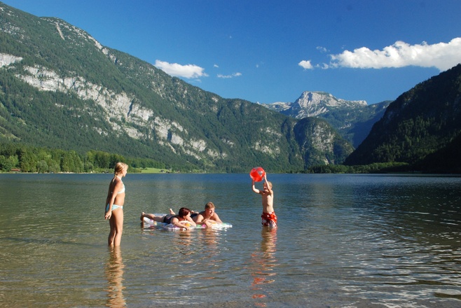 Badespaß in traumhafter Umgebung