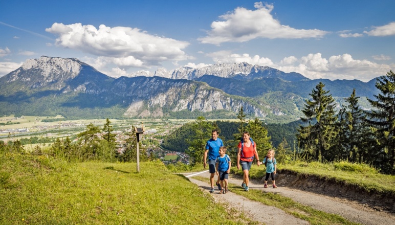 Nußlberg Kiefersfelden, Blick auf das Kaisergebirge