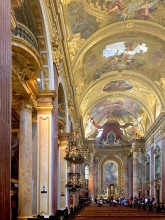 Langraum der Jesuitenkirche in Wien