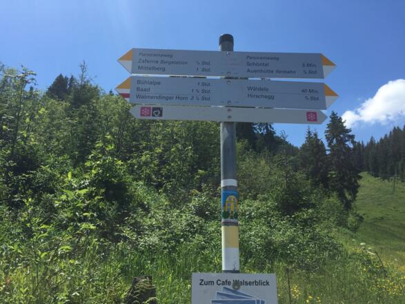 Wegweiser Oberer Höhenweg