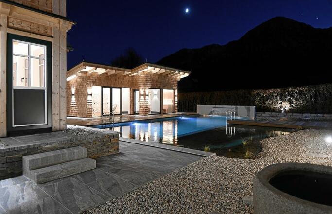 Das Salzberg, Bad Aussee, Saunahaus bei Nacht