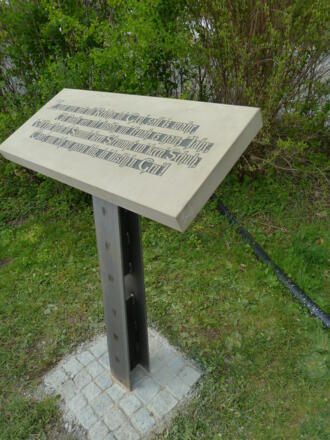 Rundweg 4 Themenweg Heimatgedicht Es Gru - Grub am Forst_Vers2