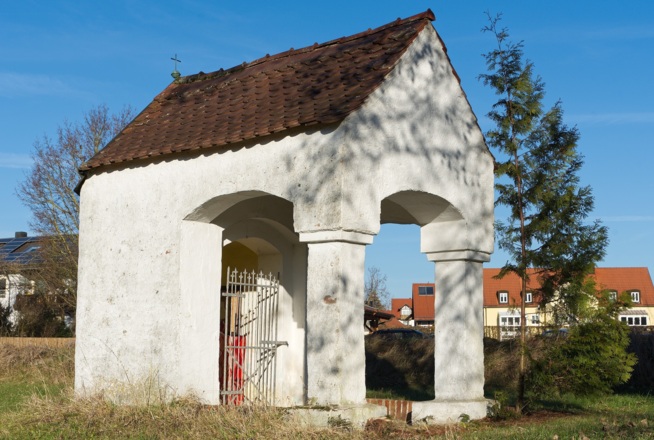 Informationstafel zur Station 11: Alpersdorfer Kapelle bei Ratzenhof