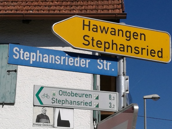 Wegweiser nach Hawangen und Stephansried