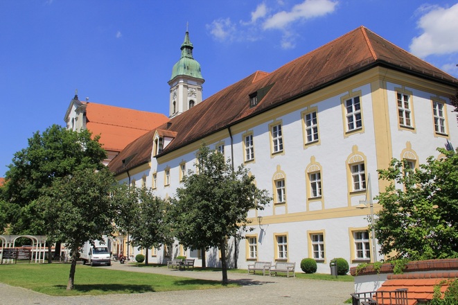 Kirche und Kloster Neustift in Freising