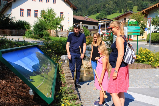 Start der Tour - im Zentrum von Unken.