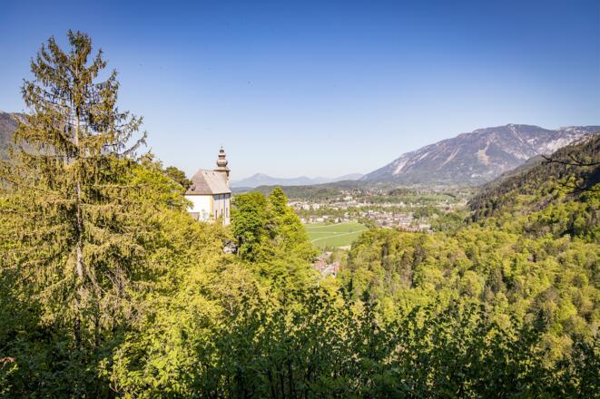 Ausblick auf St. Pankraz in Karlstein