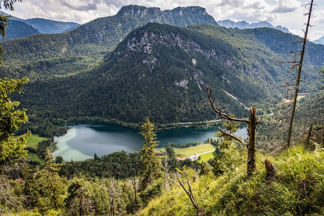 Ausblick auf den Thumsee beim Zustieg