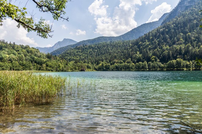 Glitzerndes Wasser lädt zum Baden ein