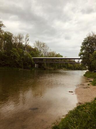 Isar und Brücke in der Nähe der St.Emmeramsmühle