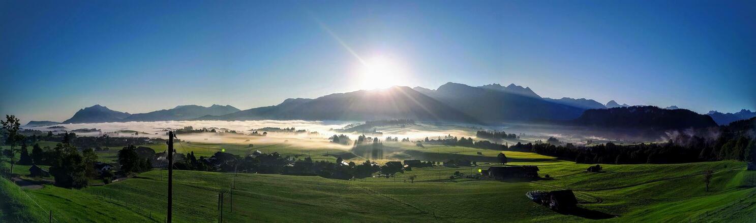 Panoramasicht vom Haus - Glücksgefühle