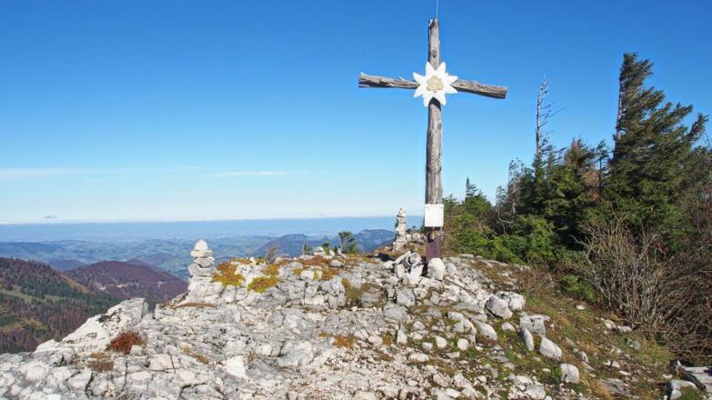 Gipfel des Hühnerkogels im Blick Richtung Norden