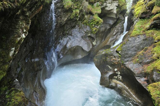 Hohe Tauern Panorama Trail - Etappe 2 Wildgerlos Tal im Bild die Leitenkammerklamm