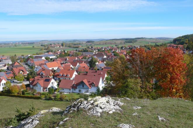 Ausblick vom Buchberg auf Mönchsdeggingen