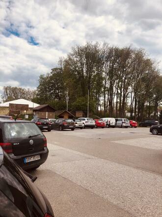 Parkplatz der Trattoria Senza Nome
