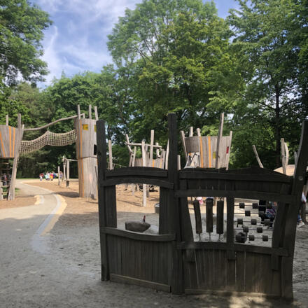 Spielplatz im Taxispark