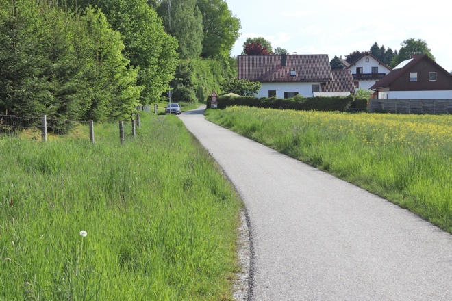 Vilstalradweg bei der Pfarrer-Maier-Straße