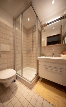 Dusche-Hoch