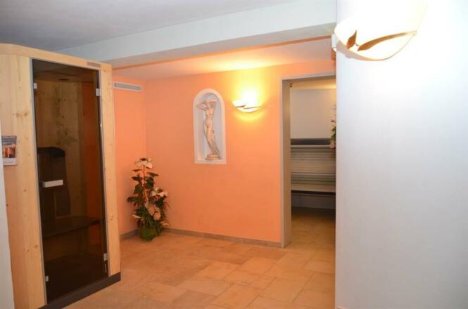 Infrarotkabine und Solarium