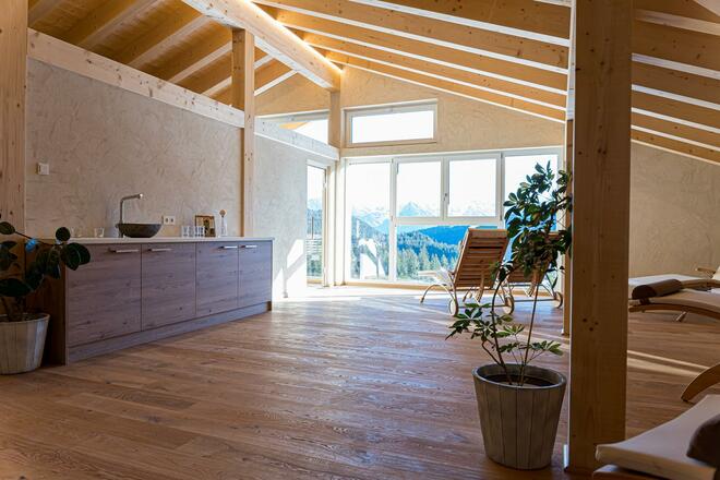 Ruhe- und Saunalounge mit Teebar