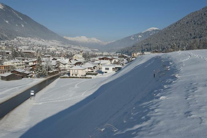 Haus Robi Winter mit Sicht auf Fulpmes